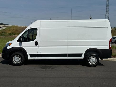 Used 2024 RAM ProMaster 2500 FWD image 6