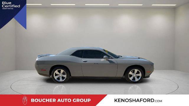 Used 2019 Dodge Challenger SXT RWD image 4