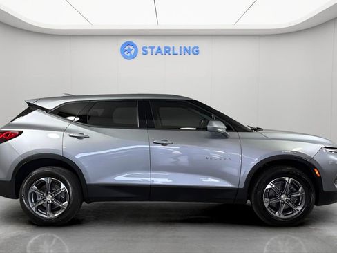 Used 2023 Chevrolet Blazer LT FWD image 12