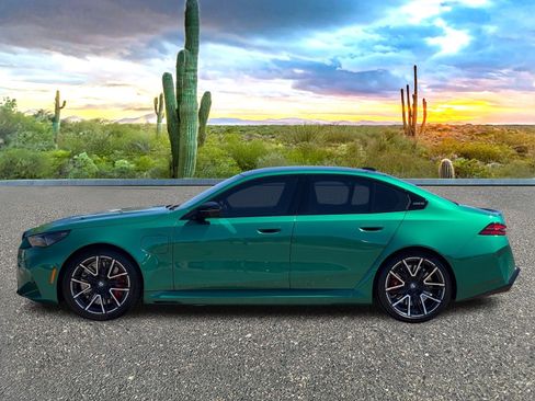 Used 2026 BMW M5 w/ Executive Package image 3