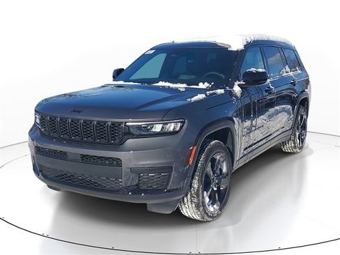 New 2025 Jeep Grand Cherokee L Altitude image 2
