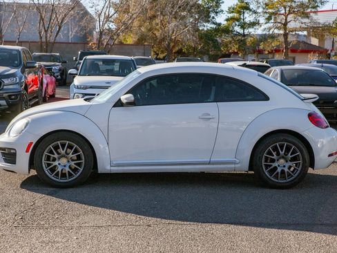 Used 2018 Volkswagen Beetle 2.0T S image 8