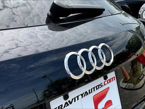 Used 2020 Audi Q3 2.0T Premium w/ Convenience Package AWD/4WD image 24