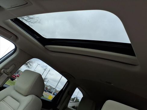 Used 2022 Honda CR-V EX image 14