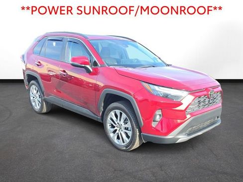 Used 2022 Toyota RAV4 Limited image 4