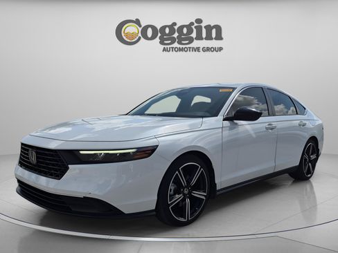 Certified 2024 Honda Accord Sport image 2