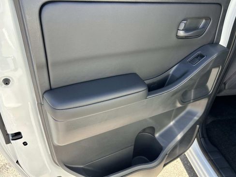 New 2026 Nissan Frontier SV w/ All-Weather Content Package AWD/4WD image 21