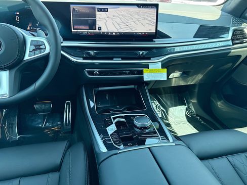 New 2026 BMW X5 xDrive40i w/ M Sport Package AWD/4WD image 19