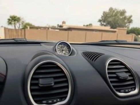 Used 2024 Porsche 718 Cayman GTS image 14