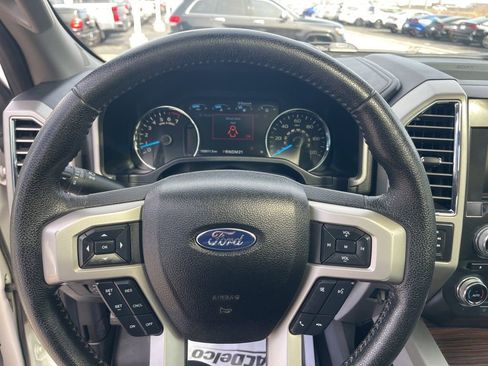 Used 2015 Ford F150 Lariat w/ Equipment Group 502A Luxury image 28