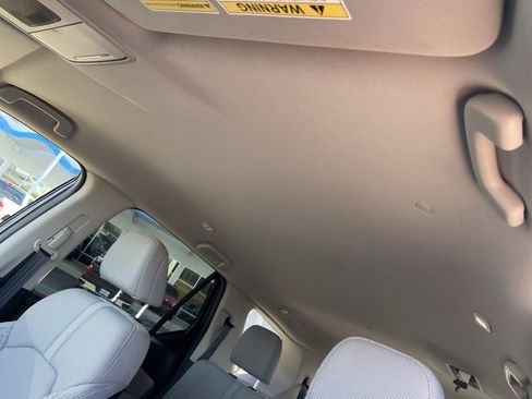 Used 2023 Honda Pilot LX image 28