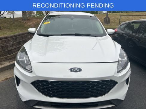 Used 2020 Ford Escape SE image 1