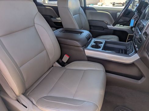 Used 2018 Chevrolet Silverado 2500 LTZ image 12