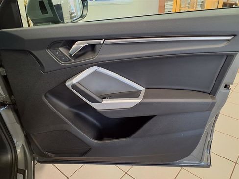 Used 2025 Audi Q3 2.0T Premium image 12