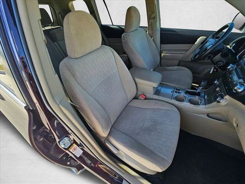 Used 2012 Toyota Highlander FWD image 22