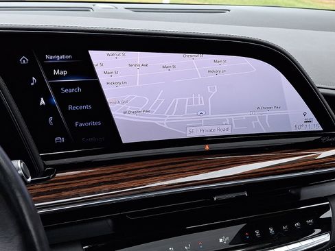 Certified 2023 Cadillac Escalade ESV Premium Luxury image 31