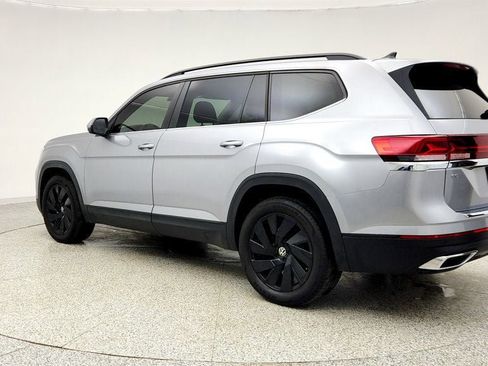 Used 2024 Volkswagen Atlas SE image 7
