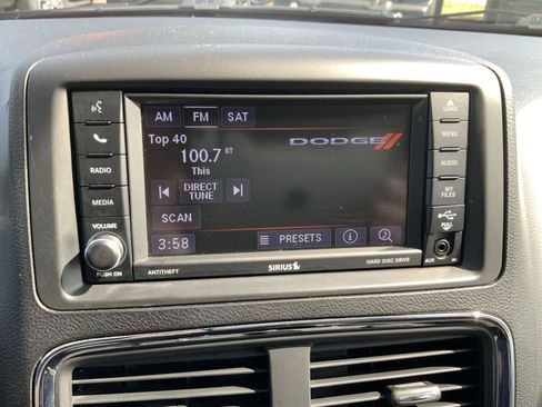 Used 2019 Dodge Grand Caravan SE w/ UConnect Hands-Free Group FWD image 26