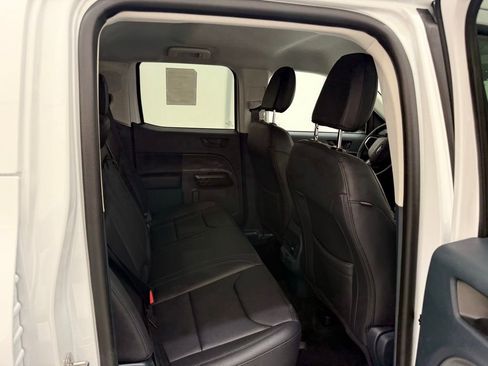 New 2025 Ford Maverick Lariat w/ Black Appearance Package image 21