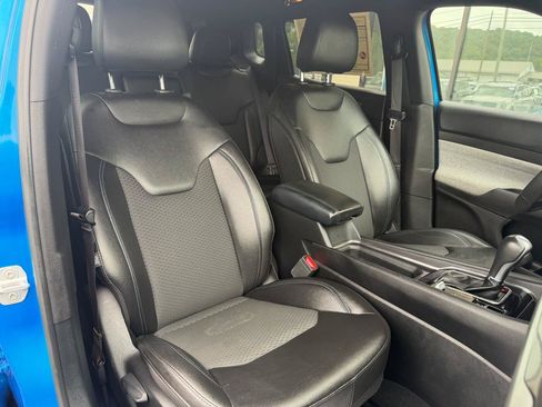 Used 2024 Jeep Compass Latitude AWD/4WD image 17