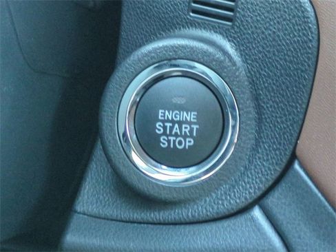 New 2025 Subaru Outback Touring w/ Popular Package #2 image 29