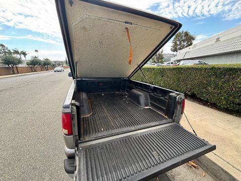 Used 2001 Chevrolet S10 Pickup LS w/ Preferred Equipment Group RWD image 10