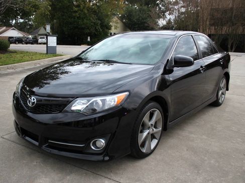 Used 2012 Toyota Camry SE image 4