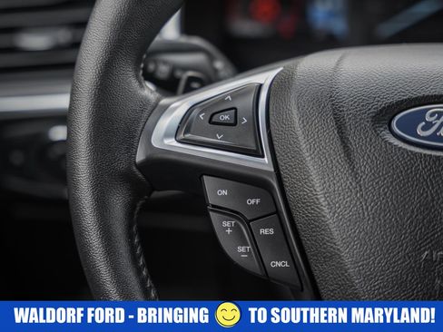 Used 2019 Ford Edge Titanium w/ Cold Weather Package image 28