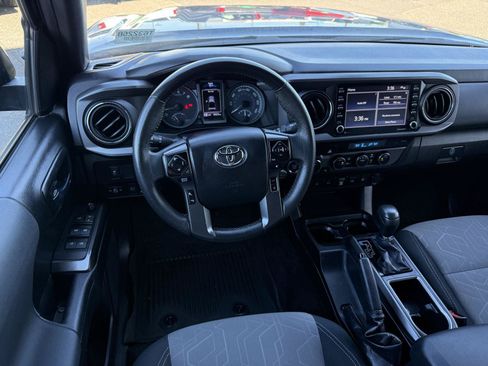 Certified 2021 Toyota Tacoma TRD Off-Road w/ Technology Package AWD/4WD image 19