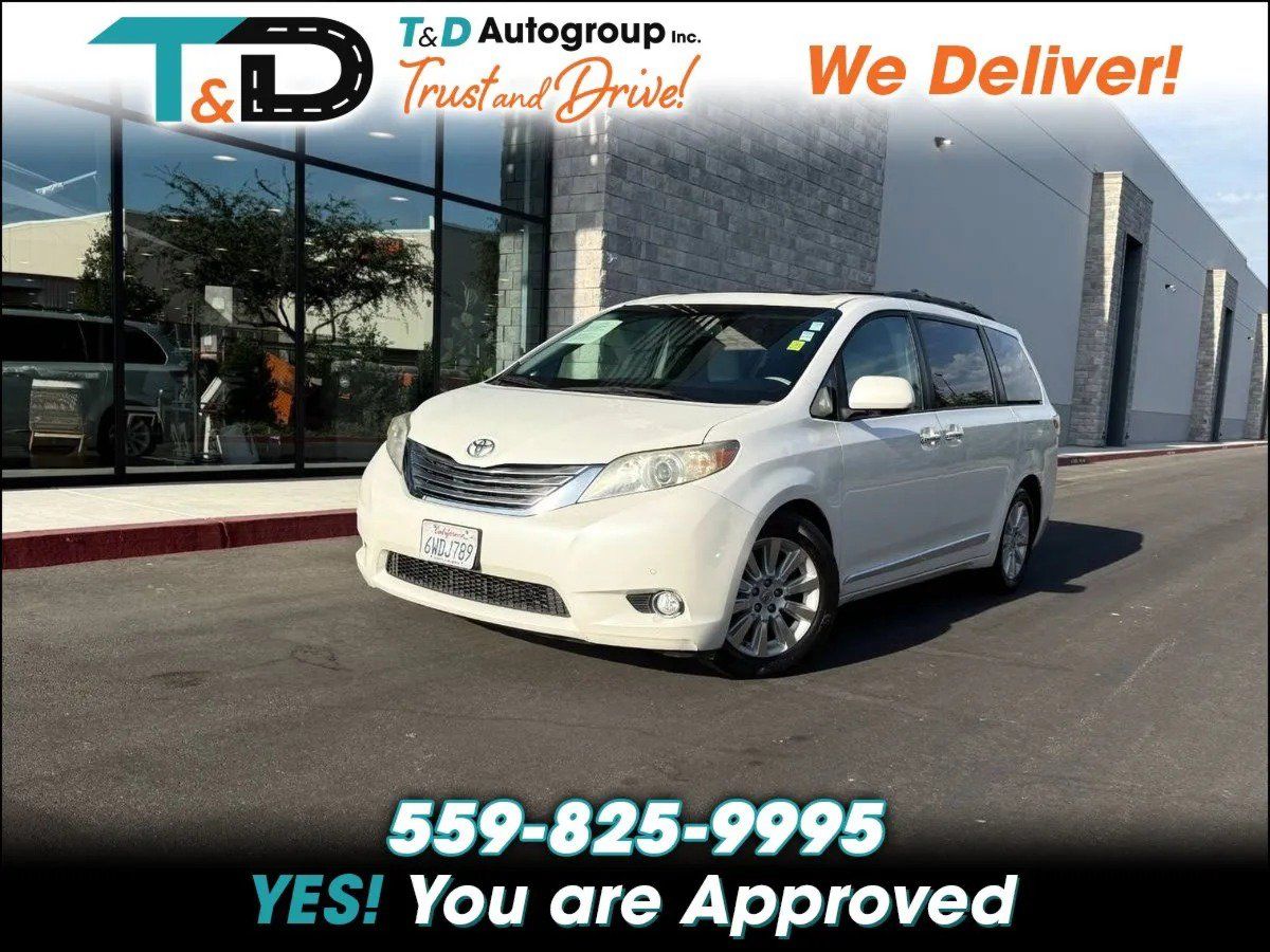 Used 2012 Toyota Sienna Limited w/ Premium Pkg FWD image 1