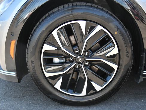 Used 2023 Kia EV6 Wind w/ Wind Technology Package AWD/4WD image 12