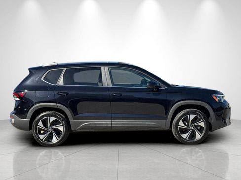 New 2026 Volkswagen Taos SE AWD/4WD image 6