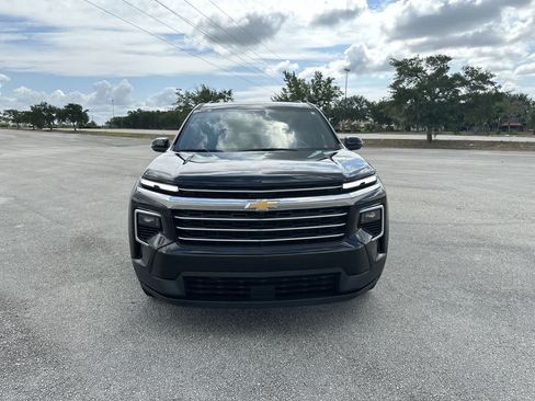 Used 2026 Chevrolet Traverse LT FWD image 17