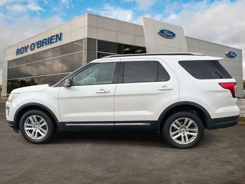 Certified 2018 Ford Explorer XLT w/ Equipment Group 202A AWD/4WD image 2