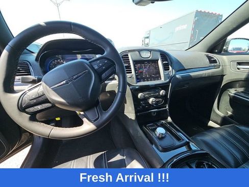 Used 2023 Chrysler 300 S image 9