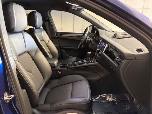 Used 2023 Porsche Macan S AWD/4WD image 22