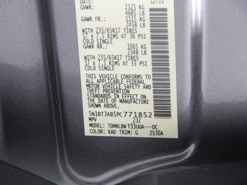 Used 2023 Nissan Rogue S image 22