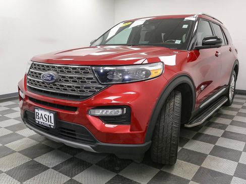 Used 2022 Ford Explorer King Ranch image 4