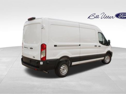 New 2026 Ford Transit 250 148 Medium Roof w/ Load Area Protection Package RWD image 3