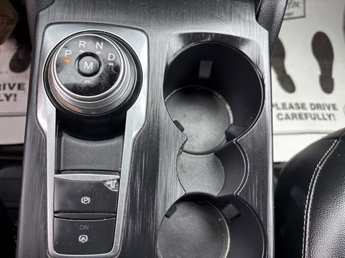 Used 2020 Ford Escape Titanium image 24