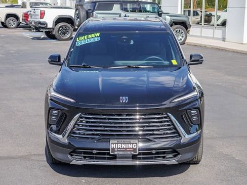Used 2025 Buick Enclave Preferred AWD/4WD image 32