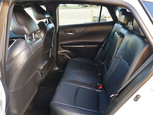 Used 2023 Toyota Venza XLE image 14