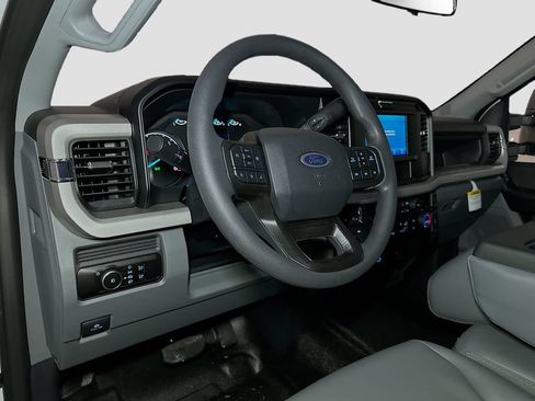 New 2026 Ford F550 4x4 Supercab Super Duty image 10