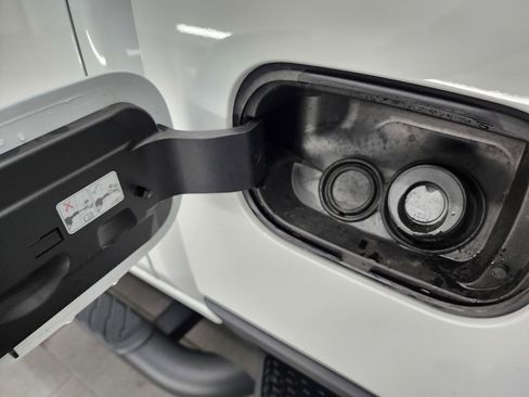 Used 2023 Chevrolet Silverado 2500 LT w/ Z71 Sport Edition image 31