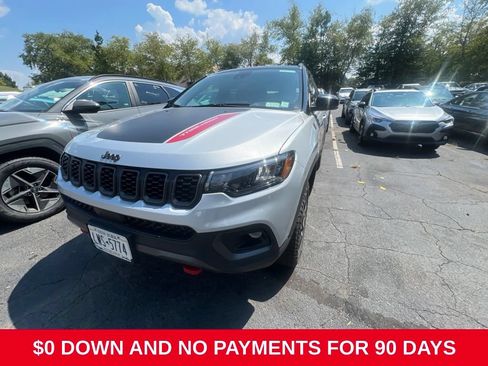 Used 2025 Jeep Compass Trailhawk AWD/4WD image 1