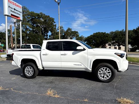 Used 2024 Toyota Tacoma SR5 image 30
