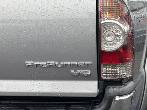 Used 2015 Toyota Tacoma PreRunner w/ TRD Off-Road Package image 29