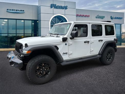 Used 2024 Jeep Wrangler Unlimited AWD/4WD image 4