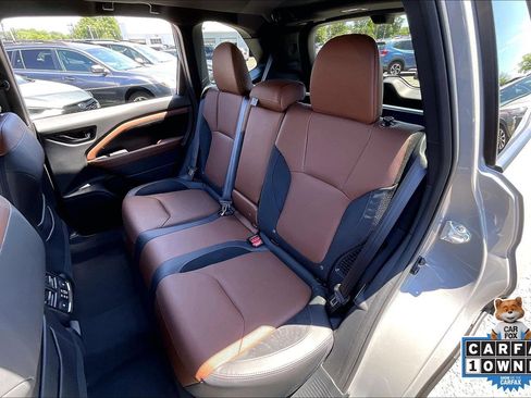 Certified 2025 Subaru Forester Touring AWD/4WD image 22
