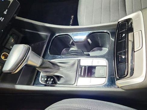 Used 2022 Hyundai Santa Cruz SEL Premium image 16